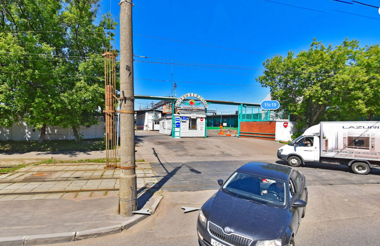 Фото въезда на территорию. Кликните для увеличения